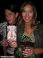 khloe&morgan_blue-moon-nights_march4-2011_S1130103-copy.jpg