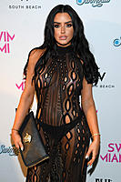 Abigail+Ratchford+SWIMMIAMI+Sports+Illustrated+1FcGIRn87Wvl.jpg