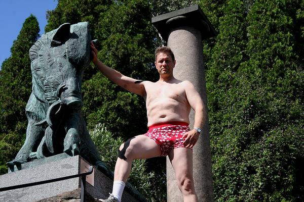 Kansakunnallinen villisika ja kunnallisvaaliehdokas Tampere Seppo Lehto